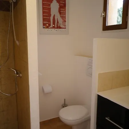 Oda ve Kahvaltı D'hotes Alize 3*
