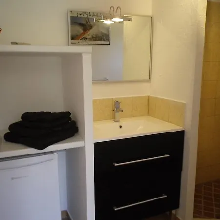Oda ve Kahvaltı D'hotes Alize 3*